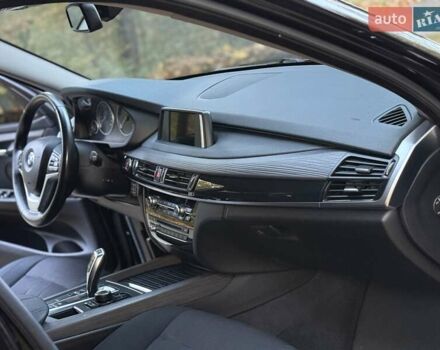 Чорний БМВ Х5, об'ємом двигуна 2 л та пробігом 130 тис. км за 28500 $, фото 60 на Automoto.ua