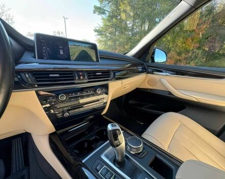 Чорний БМВ Х5, об'ємом двигуна 3 л та пробігом 64 тис. км за 17000 $, фото 10 на Automoto.ua