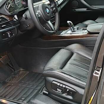 Чорний БМВ Х5, об'ємом двигуна 2 л та пробігом 200 тис. км за 26500 $, фото 23 на Automoto.ua