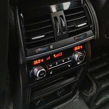 Чорний БМВ Х5, об'ємом двигуна 2 л та пробігом 200 тис. км за 26500 $, фото 28 на Automoto.ua