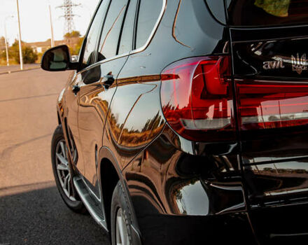 Черный БМВ Х5, объемом двигателя 2 л и пробегом 211 тыс. км за 39900 $, фото 10 на Automoto.ua