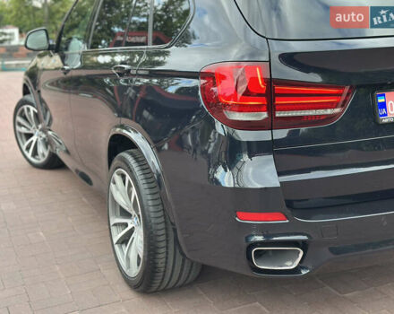 Черный БМВ Х5, объемом двигателя 3 л и пробегом 275 тыс. км за 35900 $, фото 64 на Automoto.ua