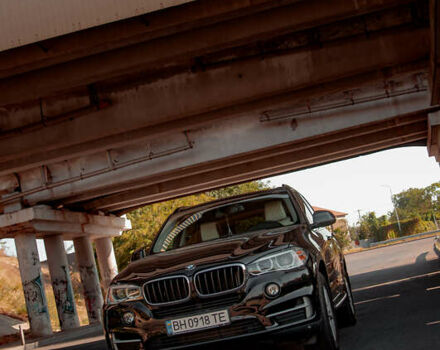 Черный БМВ Х5, объемом двигателя 2 л и пробегом 211 тыс. км за 39900 $, фото 1 на Automoto.ua