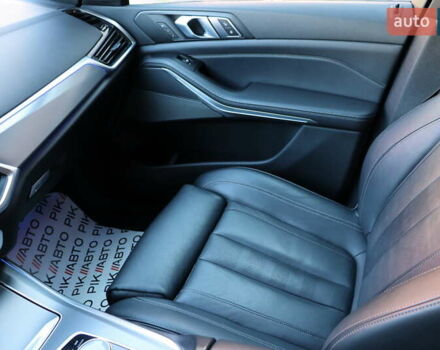 Чорний БМВ Х5, об'ємом двигуна 3 л та пробігом 180 тис. км за 56900 $, фото 32 на Automoto.ua