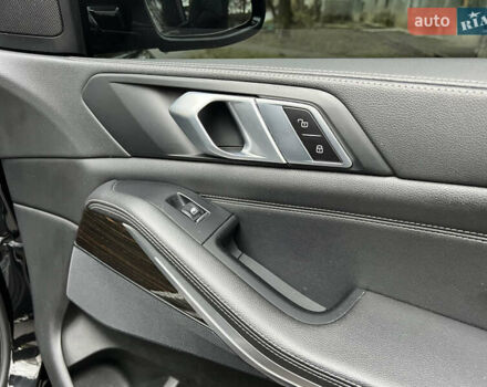 Чорний БМВ Х5, об'ємом двигуна 3 л та пробігом 117 тис. км за 45000 $, фото 58 на Automoto.ua