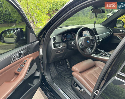 БМВ Х5 2021 в Днепре (Днепропетровске) на Automoto.ua Черный БМВ Х5, объемом двигателя 4.39 л и пробегом 59 тыс. км за 84000 $, фото 51 на Automoto.ua