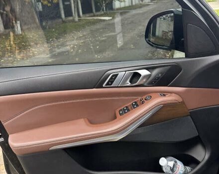 Черный БМВ Х5, объемом двигателя 2 л и пробегом 106 тыс. км за 59999 $, фото 37 на Automoto.ua