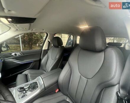 Чорний БМВ Х5, об'ємом двигуна 2 л та пробігом 4 тис. км за 71000 $, фото 4 на Automoto.ua