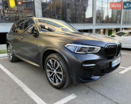 Чорний БМВ Х5, об'ємом двигуна 3 л та пробігом 69 тис. км за 69500 $, фото 2 на Automoto.ua