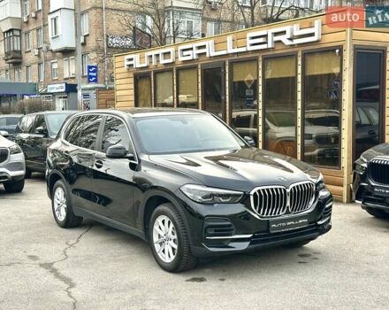 Черный БМВ Х5, объемом двигателя 2 л и пробегом 52 тыс. км за 58999 $, фото 4 на Automoto.ua