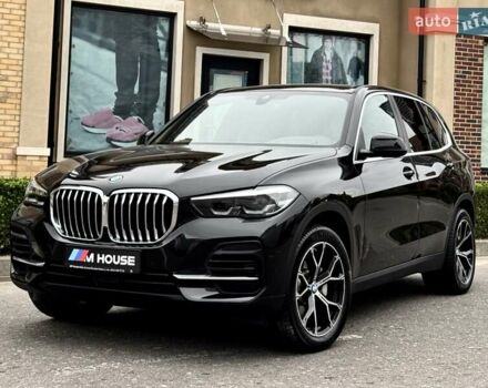 Черный БМВ Х5, объемом двигателя 2 л и пробегом 55 тыс. км за 60900 $, фото 1 на Automoto.ua