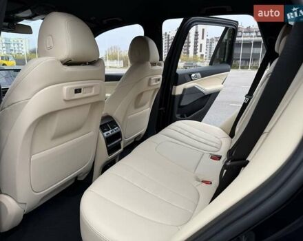 Чорний БМВ Х5, об'ємом двигуна 2.99 л та пробігом 15 тис. км за 82900 $, фото 65 на Automoto.ua