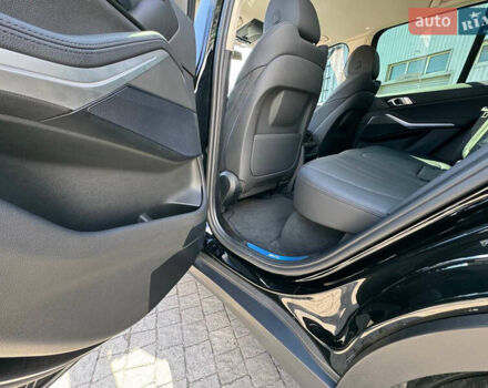 Черный БМВ Х5, объемом двигателя 2 л и пробегом 52 тыс. км за 61000 $, фото 14 на Automoto.ua