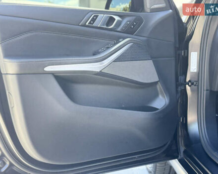 Чорний БМВ Х5, об'ємом двигуна 2.99 л та пробігом 65 тис. км за 90000 $, фото 23 на Automoto.ua