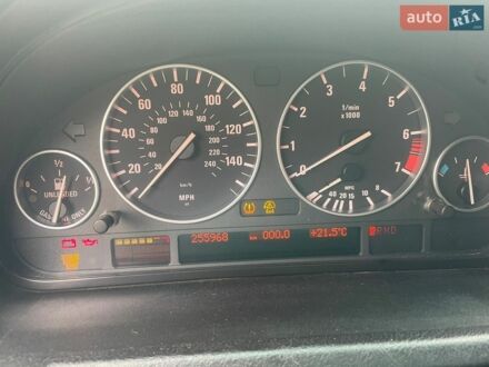 Чорний БМВ Х5, об'ємом двигуна 4.4 л та пробігом 256 тис. км за 6800 $, фото 1 на Automoto.ua