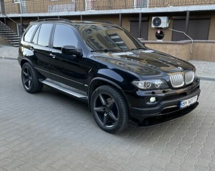 Черный БМВ Х5, объемом двигателя 4.4 л и пробегом 301 тыс. км за 11000 $, фото 1 на Automoto.ua