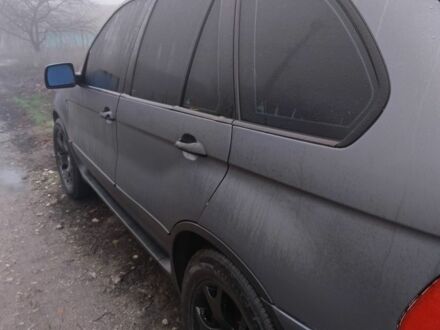 Черный БМВ Х5, объемом двигателя 3 л и пробегом 279 тыс. км за 3000 $, фото 1 на Automoto.ua