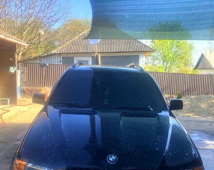 Черный БМВ Х5, объемом двигателя 3 л и пробегом 448 тыс. км за 10500 $, фото 1 на Automoto.ua