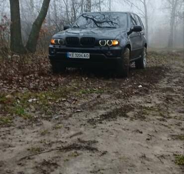 Черный БМВ Х5, объемом двигателя 3 л и пробегом 430 тыс. км за 9800 $, фото 1 на Automoto.ua