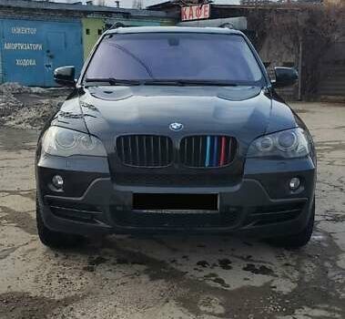 Черный БМВ Х5, объемом двигателя 4.8 л и пробегом 276 тыс. км за 13000 $, фото 1 на Automoto.ua