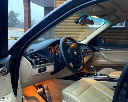Чорний БМВ Х5, об'ємом двигуна 4.8 л та пробігом 103 тис. км за 12500 $, фото 1 на Automoto.ua