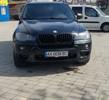 Черный БМВ Х5, объемом двигателя 4.8 л и пробегом 300 тыс. км за 9000 $, фото 1 на Automoto.ua