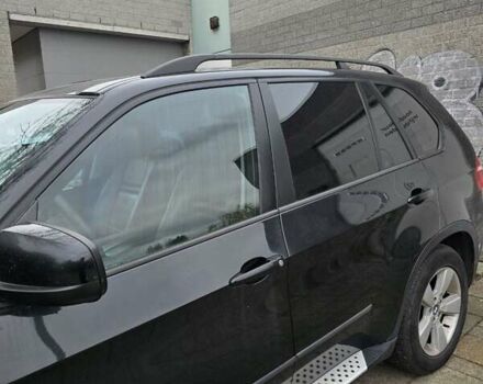 Черный БМВ Х5, объемом двигателя 3 л и пробегом 300 тыс. км за 9500 $, фото 1 на Automoto.ua