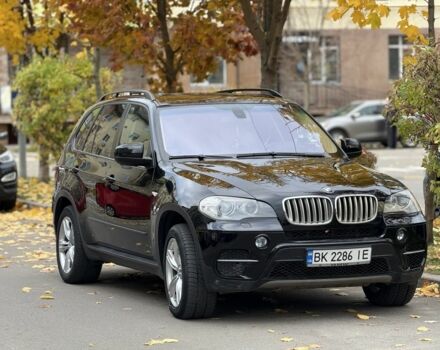 Черный БМВ Х5, объемом двигателя 3 л и пробегом 253 тыс. км за 13999 $, фото 1 на Automoto.ua