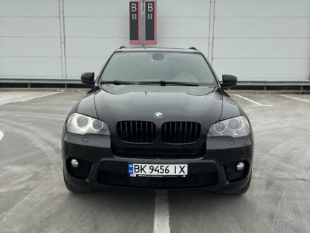 Черный БМВ Х5, объемом двигателя 4.4 л и пробегом 171 тыс. км за 15000 $, фото 1 на Automoto.ua