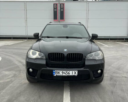 Черный БМВ Х5, объемом двигателя 4.4 л и пробегом 171 тыс. км за 15000 $, фото 1 на Automoto.ua