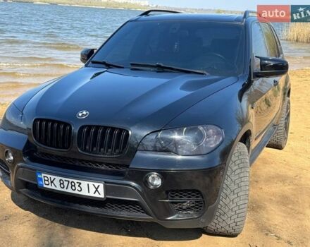 Черный БМВ Х5, объемом двигателя 2.99 л и пробегом 290 тыс. км за 16000 $, фото 1 на Automoto.ua