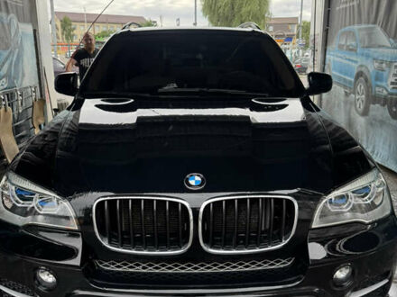 Черный БМВ Х5, объемом двигателя 2.98 л и пробегом 223 тыс. км за 16000 $, фото 1 на Automoto.ua