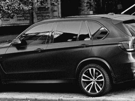 Чорний БМВ Х5, об'ємом двигуна 2 л та пробігом 149 тис. км за 29950 $, фото 1 на Automoto.ua