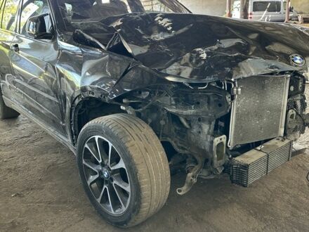 Чорний БМВ Х5, об'ємом двигуна 3 л та пробігом 200 тис. км за 10999 $, фото 1 на Automoto.ua