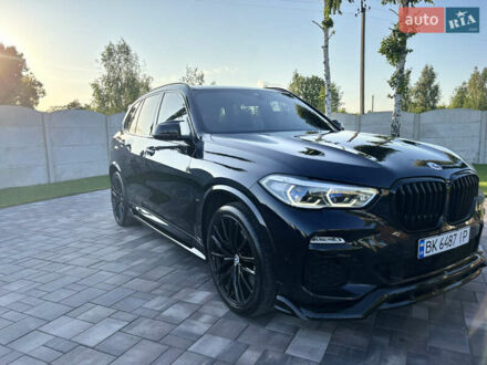 БМВ Х5 2019 в Ровно на Automoto.ua Черный БМВ Х5, объемом двигателя 2.99 л и пробегом 127 тыс. км за 69999 $, фото 1 на Automoto.ua