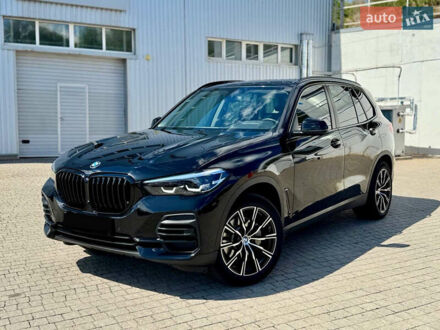 Черный БМВ Х5, объемом двигателя 2 л и пробегом 52 тыс. км за 61000 $, фото 1 на Automoto.ua