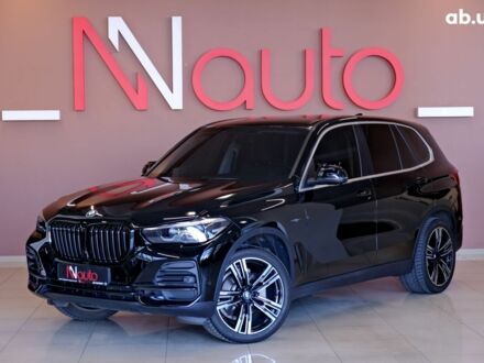 Черный БМВ Х5, объемом двигателя 2 л и пробегом 31 тыс. км за 65900 $, фото 1 на Automoto.ua