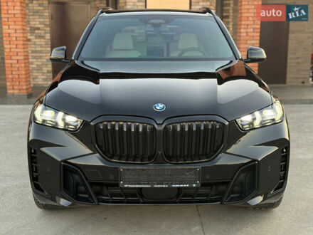 Черный БМВ Х5, объемом двигателя 3 л и пробегом 18 тыс. км за 155000 $, фото 1 на Automoto.ua