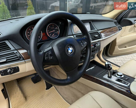 Коричневый БМВ Х5, объемом двигателя 2.99 л и пробегом 330 тыс. км за 14500 $, фото 13 на Automoto.ua