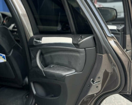 Коричневый БМВ Х5, объемом двигателя 2.99 л и пробегом 280 тыс. км за 19100 $, фото 12 на Automoto.ua