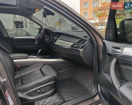Коричневый БМВ Х5, объемом двигателя 3 л и пробегом 258 тыс. км за 17000 $, фото 14 на Automoto.ua