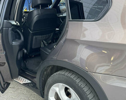 Коричневый БМВ Х5, объемом двигателя 2.99 л и пробегом 280 тыс. км за 19100 $, фото 5 на Automoto.ua