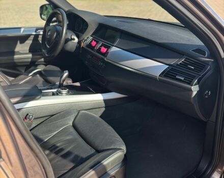 Коричневый БМВ Х5, объемом двигателя 3 л и пробегом 298 тыс. км за 13000 $, фото 6 на Automoto.ua