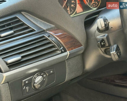 БМВ Х5 2010 в Новомосковске на Automoto.ua Коричневый БМВ Х5, объемом двигателя 2.98 л и пробегом 255 тыс. км за 12200 $, фото 11 на Automoto.ua