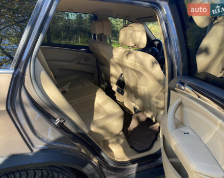 БМВ Х5 2010 в Новояворовск на Automoto.ua Коричневый БМВ Х5, объемом двигателя 2.99 л и пробегом 256 тыс. км за 16900 $, фото 13 на Automoto.ua