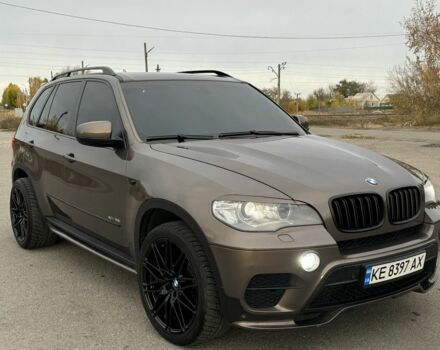 Коричневый БМВ Х5, объемом двигателя 3 л и пробегом 255 тыс. км за 12200 $, фото 1 на Automoto.ua
