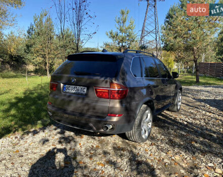 БМВ Х5 2010 в Новояворовск на Automoto.ua Коричневый БМВ Х5, объемом двигателя 2.99 л и пробегом 256 тыс. км за 16900 $, фото 5 на Automoto.ua