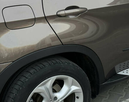 Коричневый БМВ Х5, объемом двигателя 2.99 л и пробегом 280 тыс. км за 19100 $, фото 7 на Automoto.ua