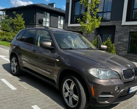 Коричневый БМВ Х5, объемом двигателя 3 л и пробегом 335 тыс. км за 10500 $, фото 1 на Automoto.ua