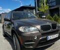 Коричневый БМВ Х5, объемом двигателя 3 л и пробегом 320 тыс. км за 12800 $, фото 1 на Automoto.ua